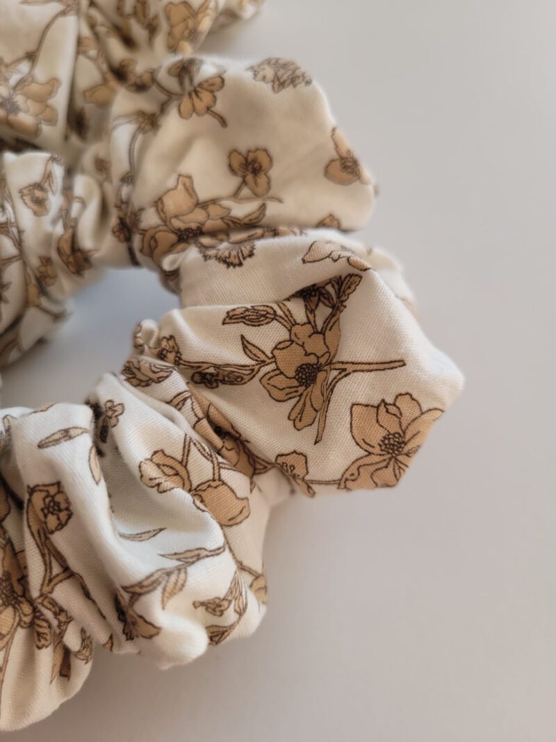 Scrunchie Bloemenprint Beige - Afbeelding 2